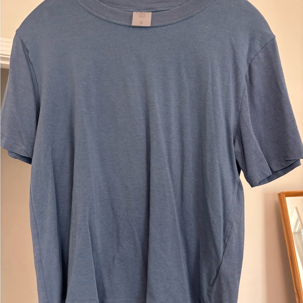 CALIA by Carrie Underwood Blue Short Sleeve Tee